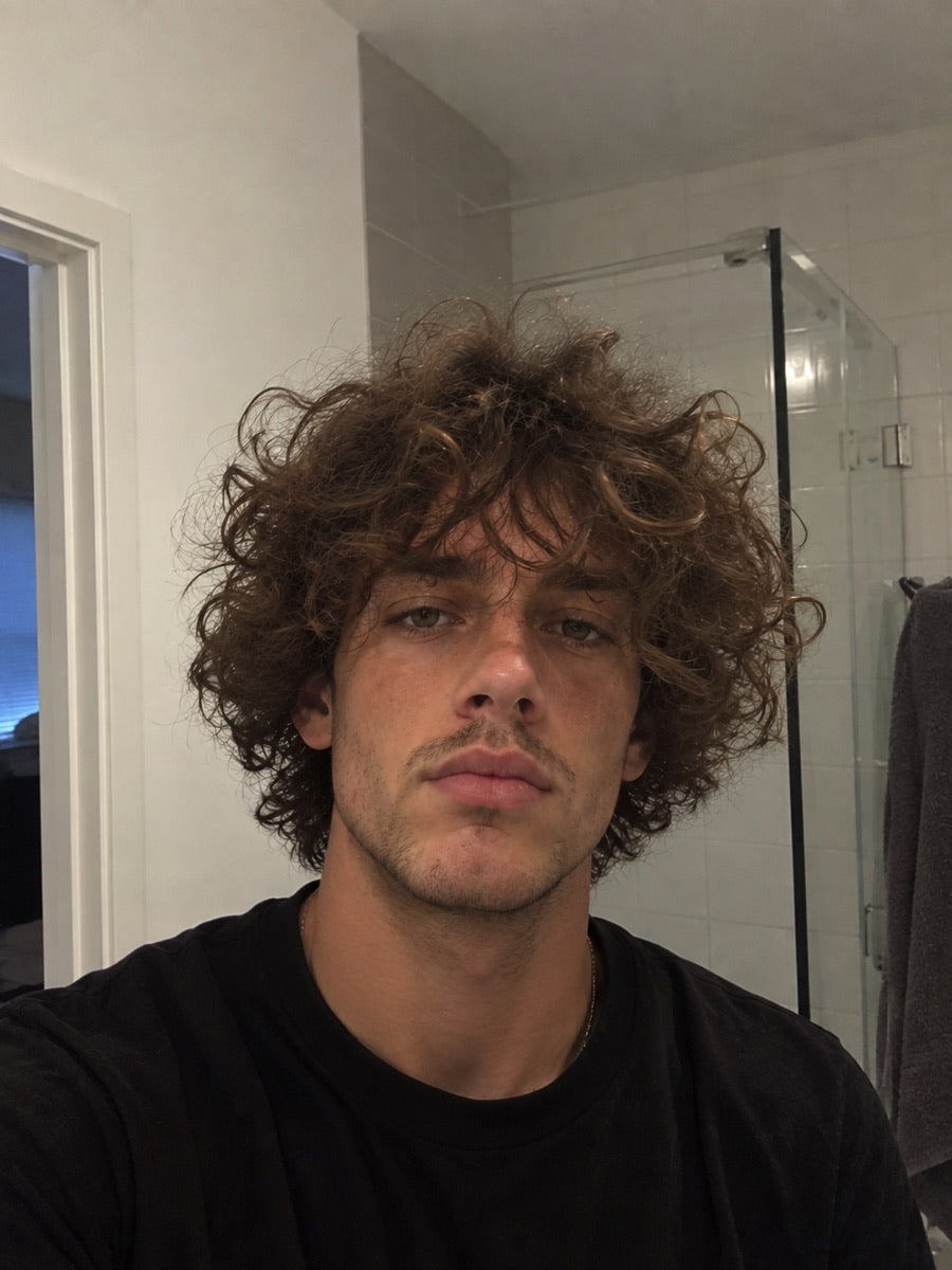 Before using Tropical Curl Cream (AI-generated image)